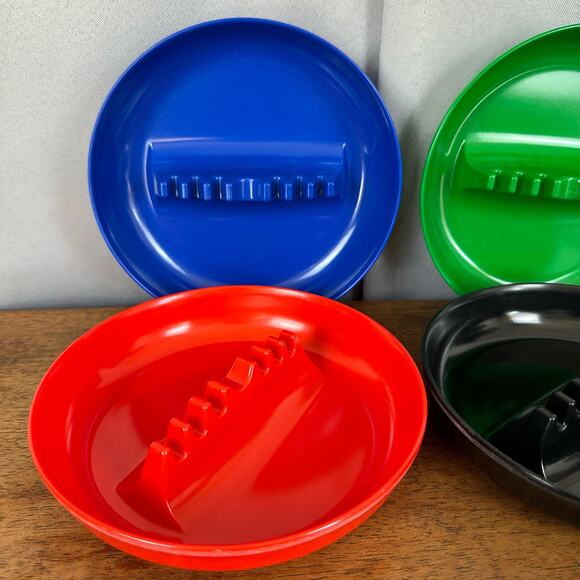 New Multi Color Red Black Green Blue BESUPERT 7" Plastic Bar Ashtrays 4 Pack - Picture 2 of 7